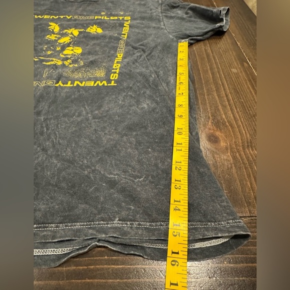 Twenty One Pilots Tour Concert T-Shirt - Picture 6 of 6